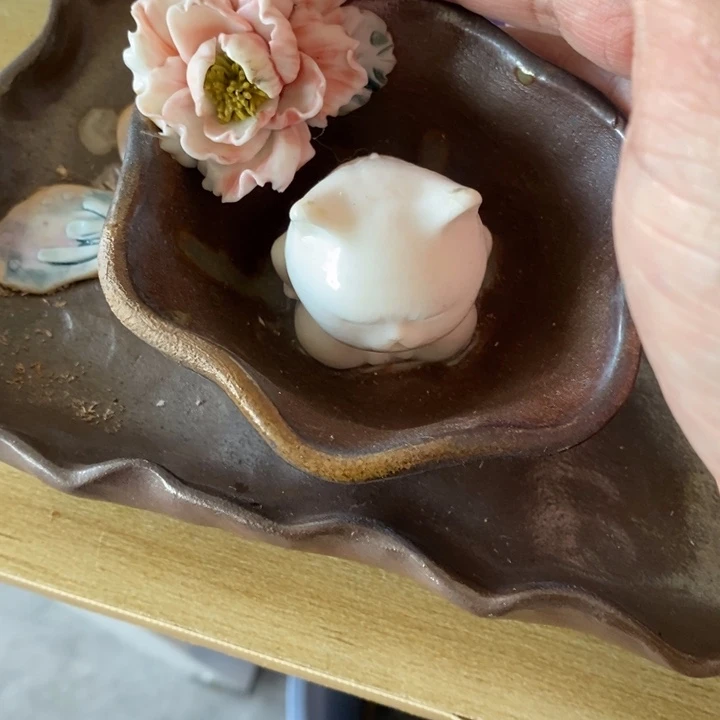 陌***开在杯子杯子里面也装