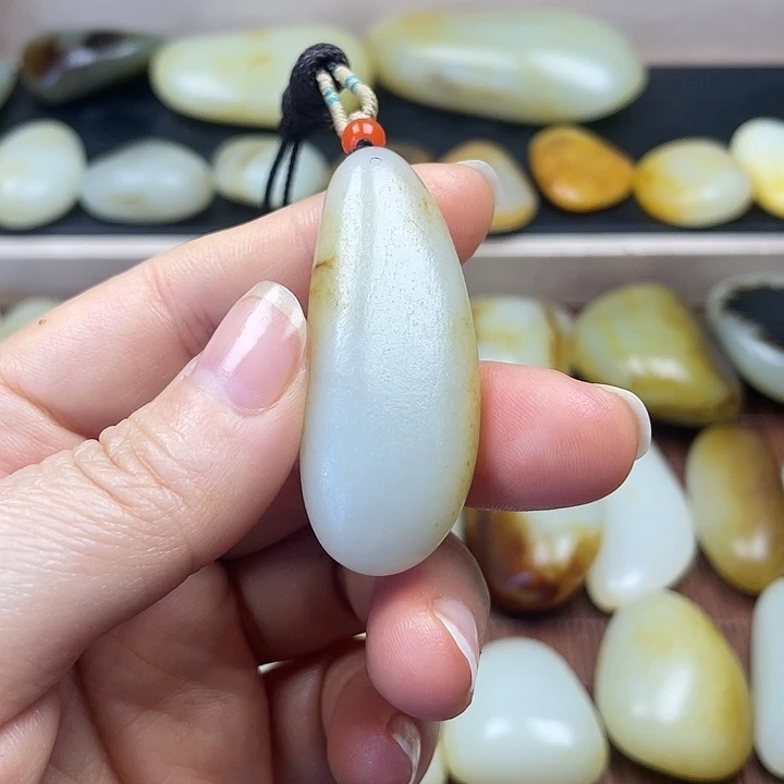 H***～和田玉未镶嵌颈饰