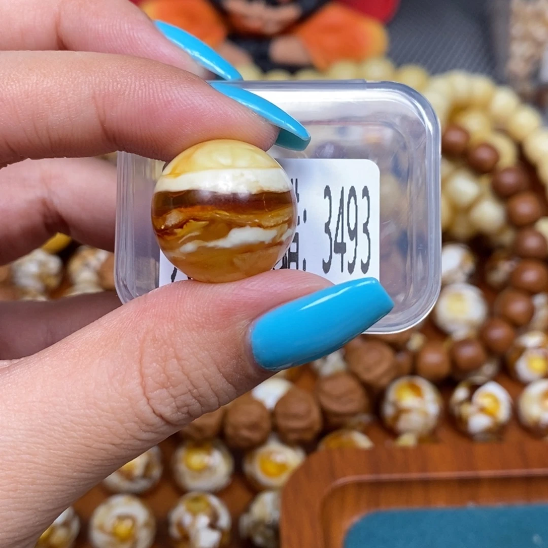 沁色蜜蜡未镶嵌3493