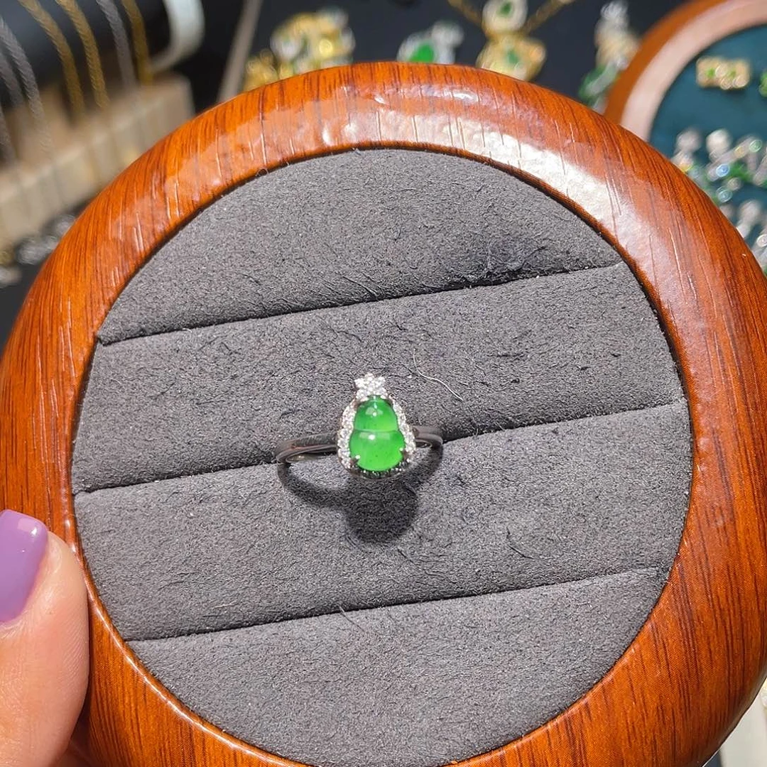 ****末翡翠银S925镶嵌颈饰