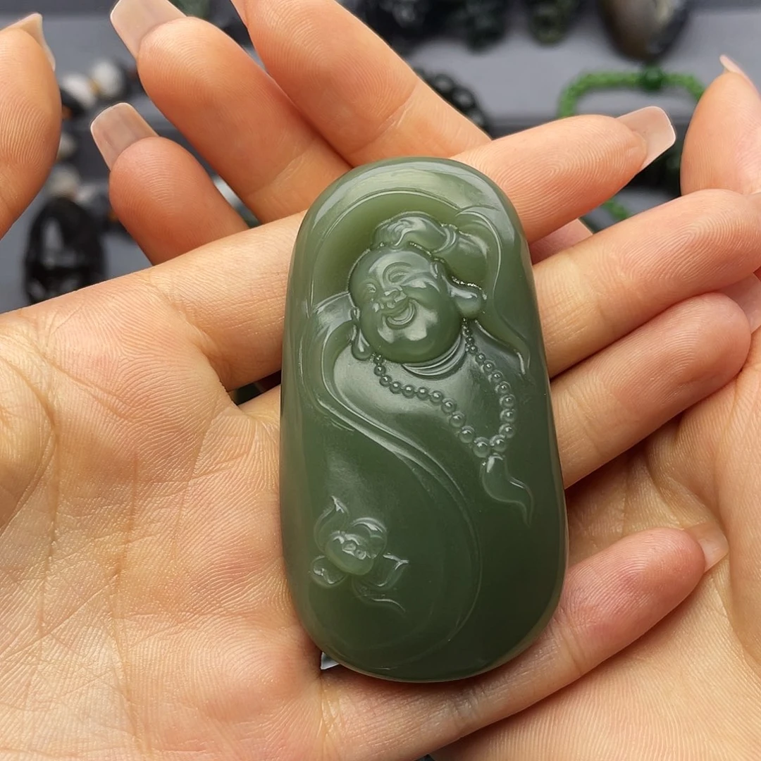 朝***阳和田玉未镶嵌颈饰