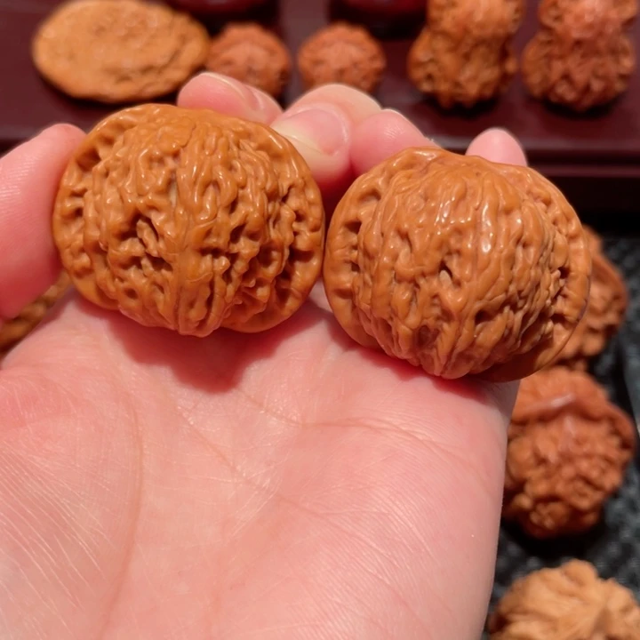 把件文玩核桃野生龙珠