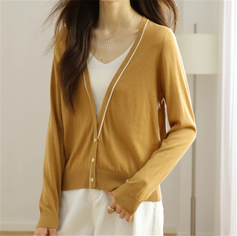 针织常规羊毛聚酯浮力绵厚质柔软舒适女款毛衣保暖秋冬