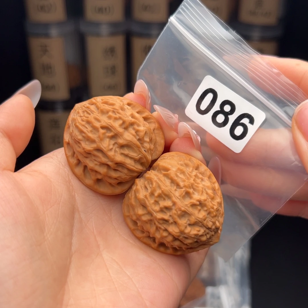吊坠文玩核桃金牛38