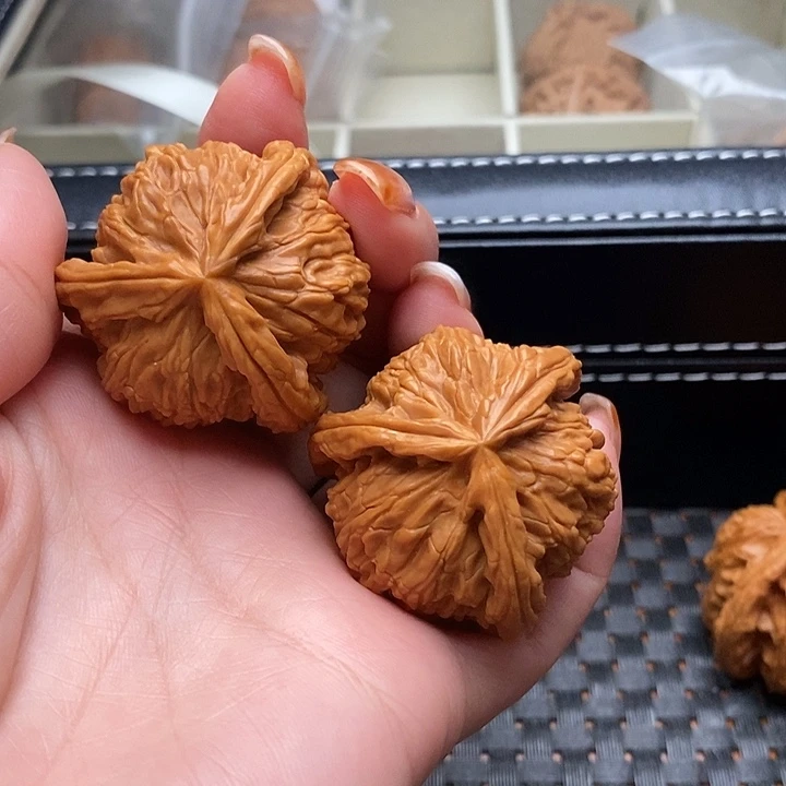 命***造文玩核桃吊坠40尺 白