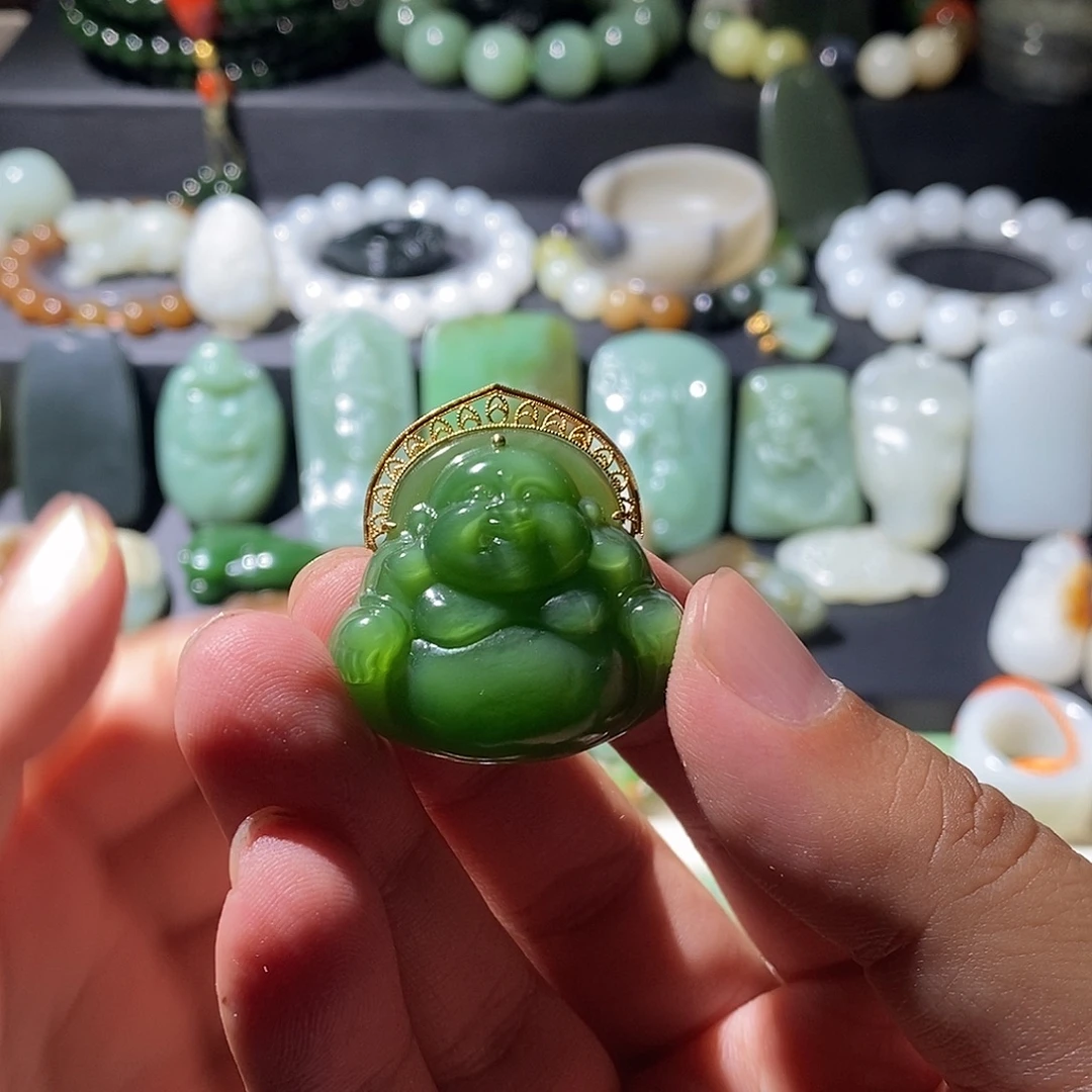 和田玉18K金镶嵌颈饰