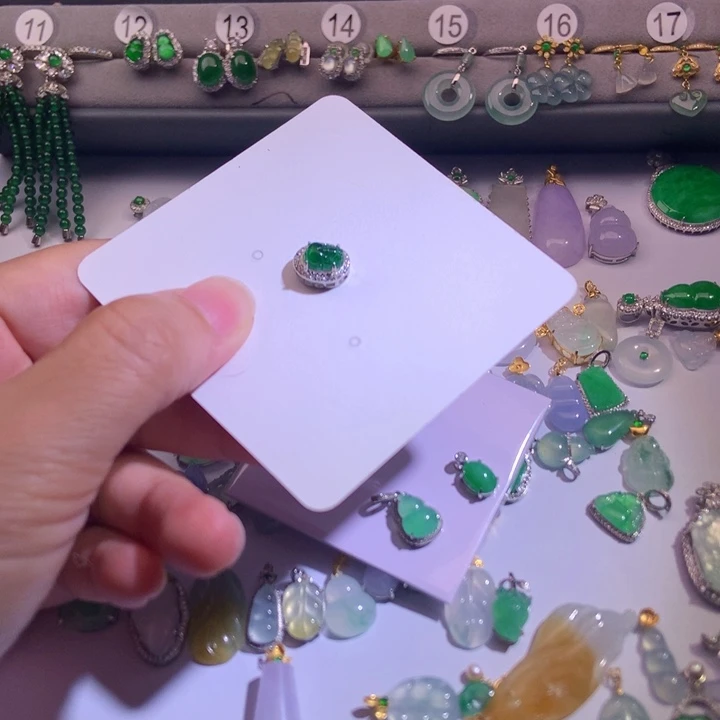 王***黑翡翠裸石111111222