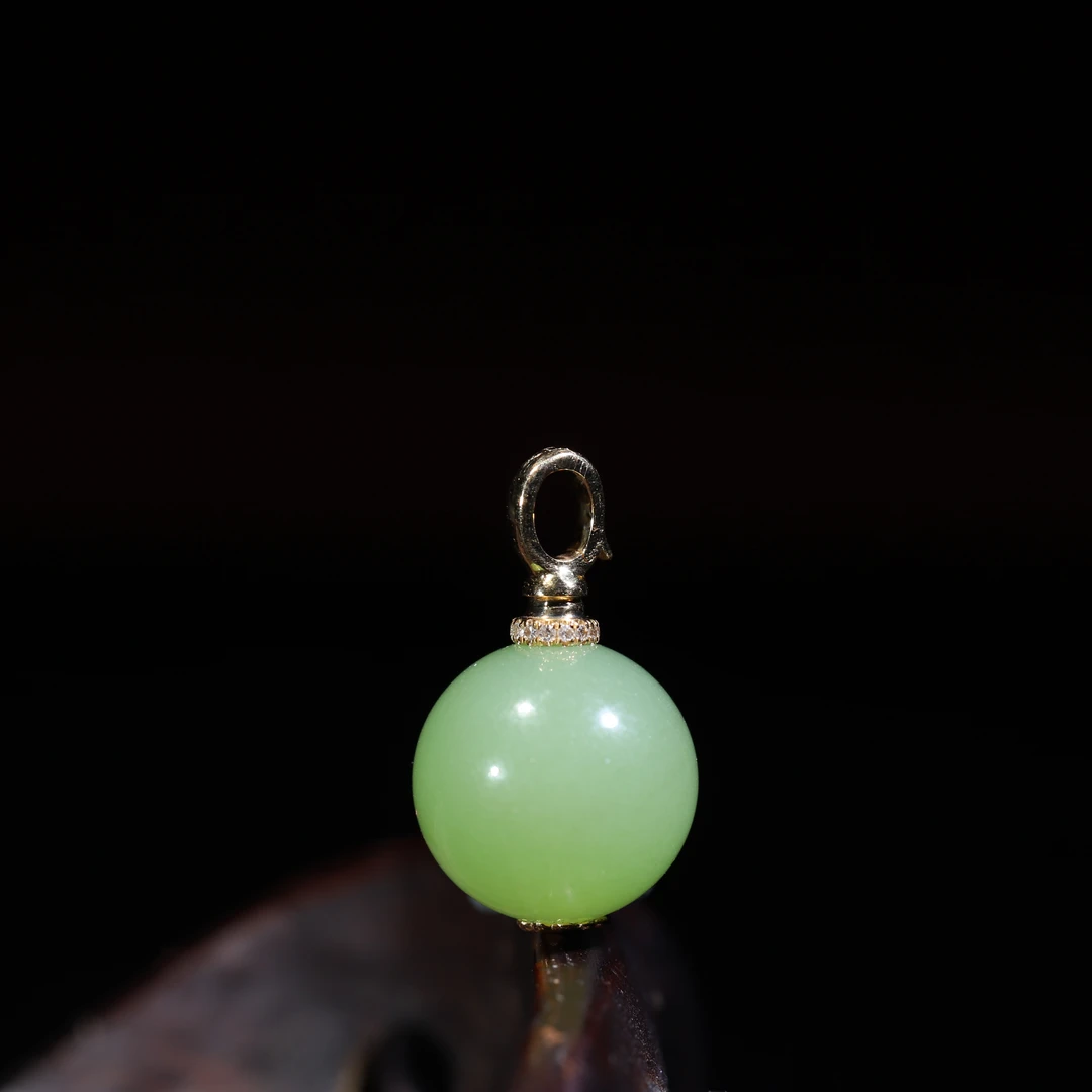 【汪氏精品】和田玉碧玉18k金果绿吊坠 GG 122104-F46 多样性发其一