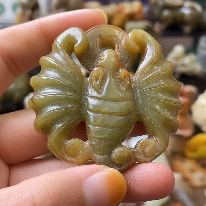 和田玉（糖玉）未镶嵌颈饰