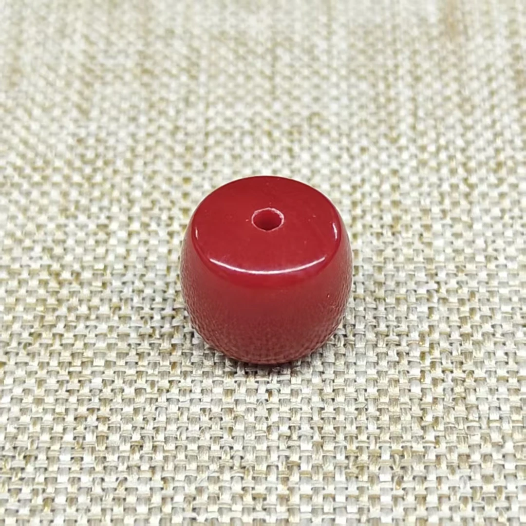 YL0187    卡卡牛血红直切单珠约9mm+