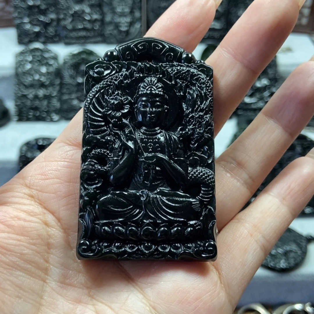 蛇纹石玉未镶嵌颈饰卡****?