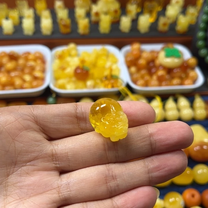 琥珀未镶嵌裸石卡23精工貔貅吞金兽