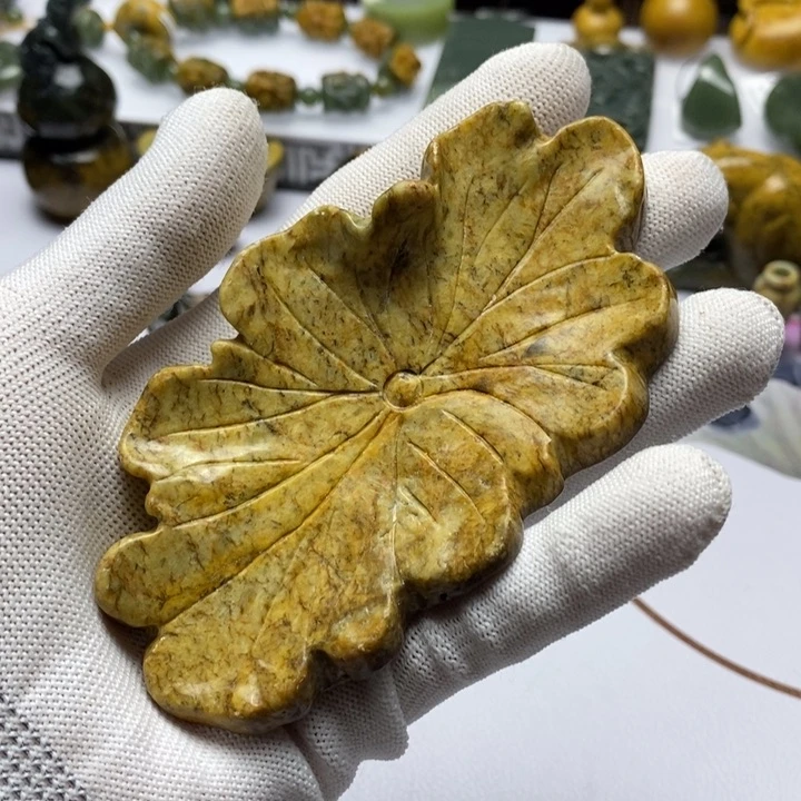 岫岩河磨玉（透闪石质玉）手把未镶嵌西*