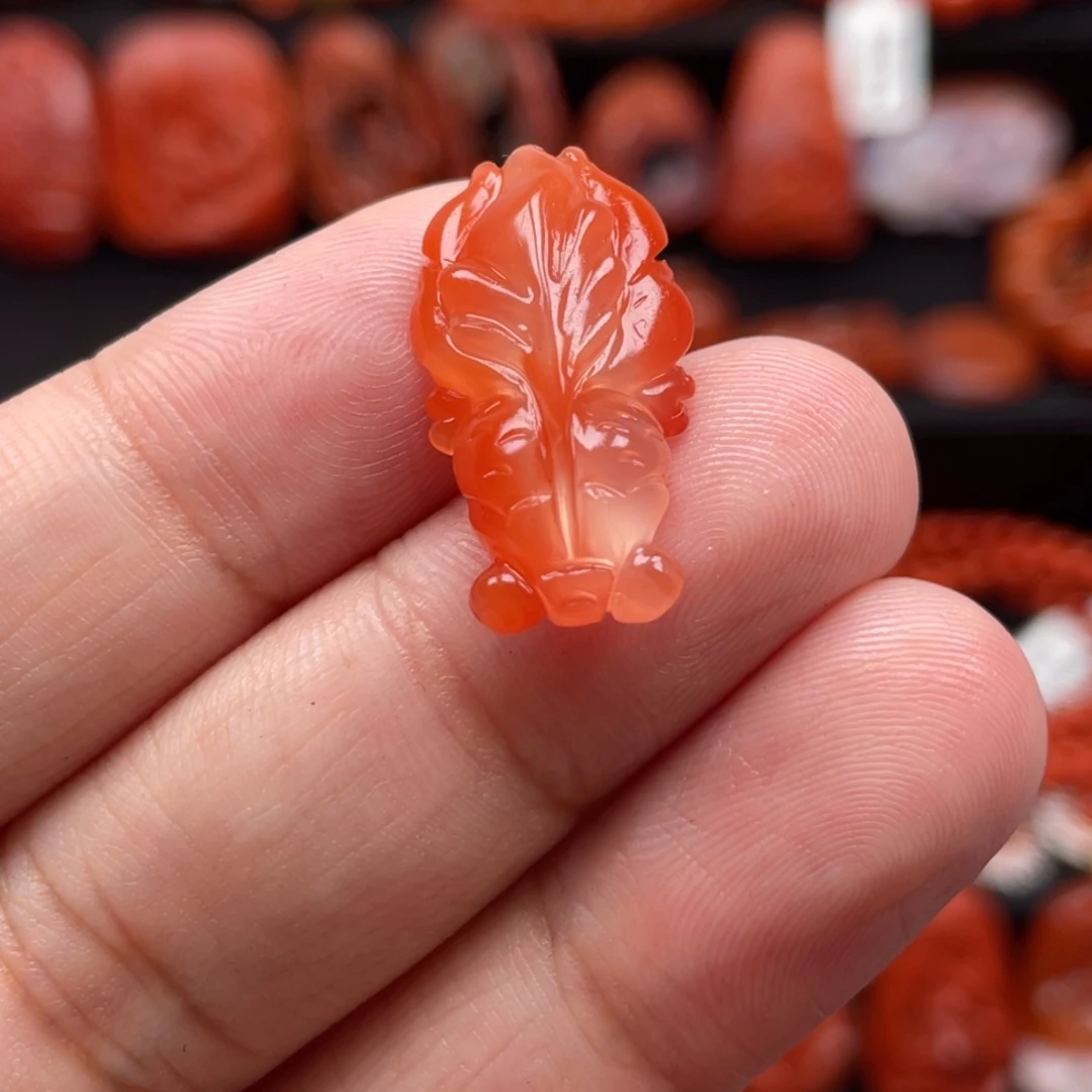 南红玛瑙未镶嵌锦鲤