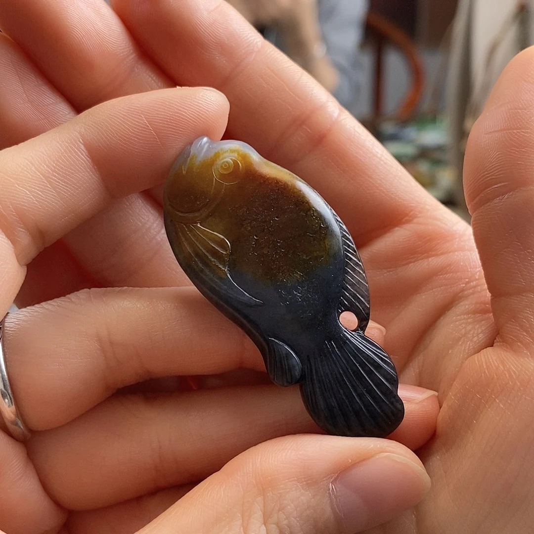 颈饰未镶嵌和田玉吃****皮