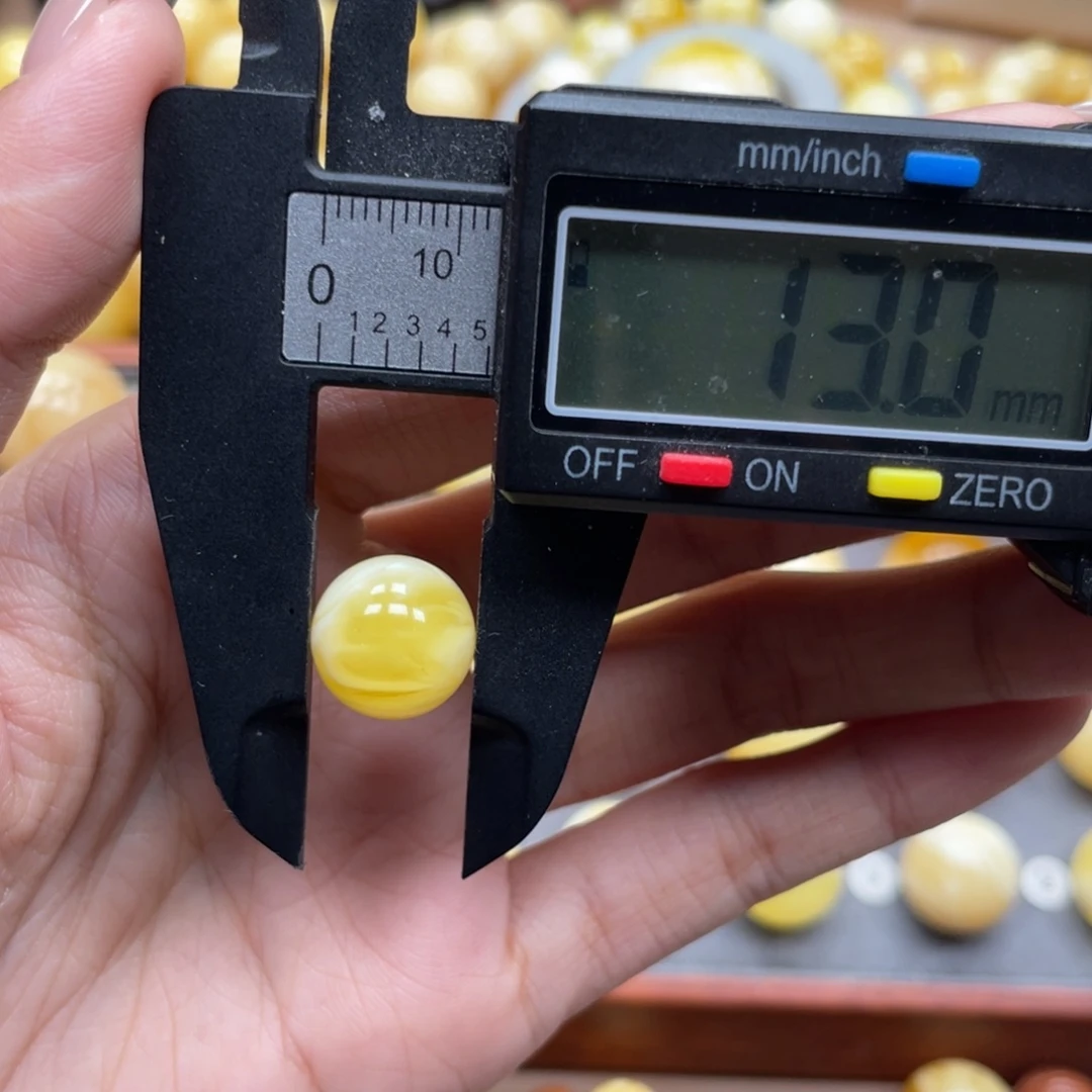 小***？琥珀未镶嵌珠宝奇石