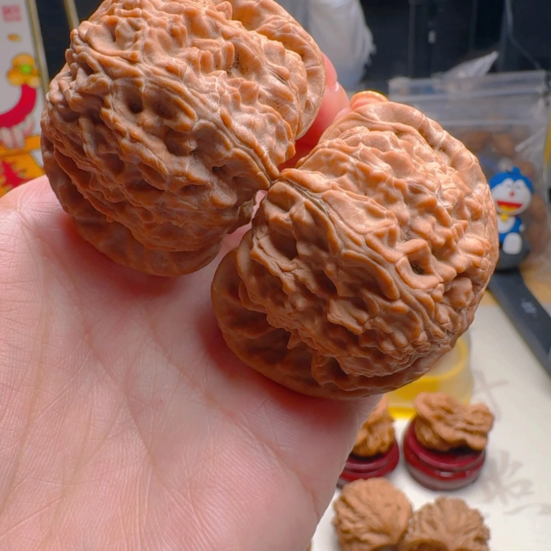 核桃把件47.5尺寸白狮子