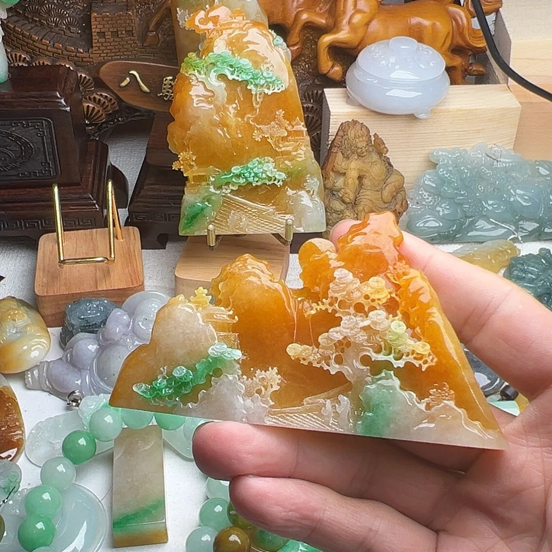 无非金属晴**心黄佳绿三水摆件一个