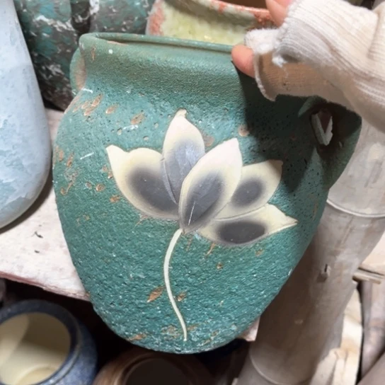 罐默认微瑕，有孔编号17-287