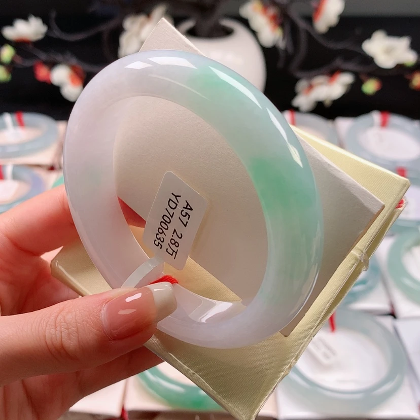 【闪购商品】未镶嵌手镯翡翠57春带彩宽边手镯
