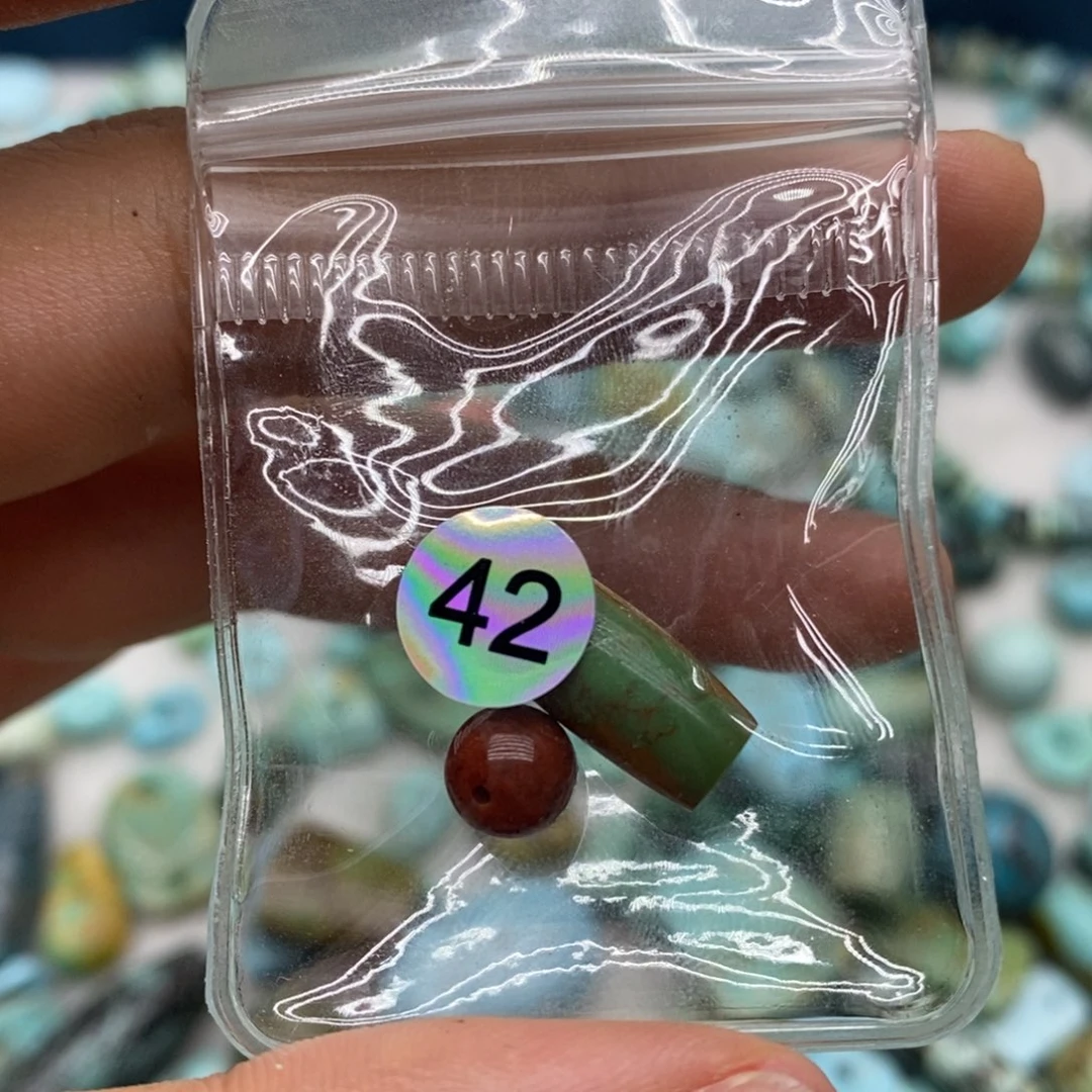 赫***也南红玛瑙未镶嵌珠宝奇石