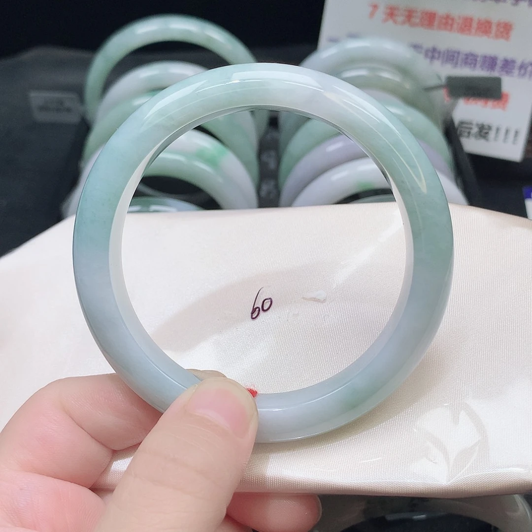翡翠未镶嵌手镯220