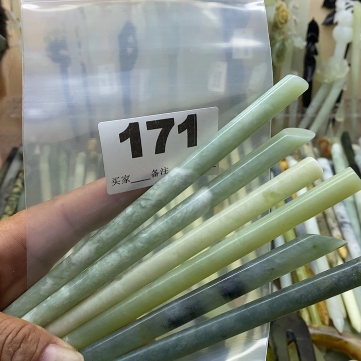 繁****蛇纹石玉合金颈饰