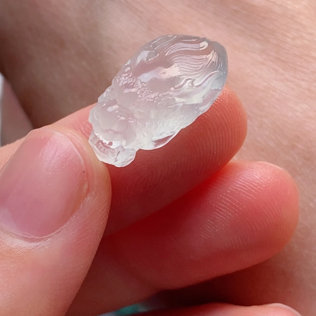 定制翡翠未镶嵌龙头