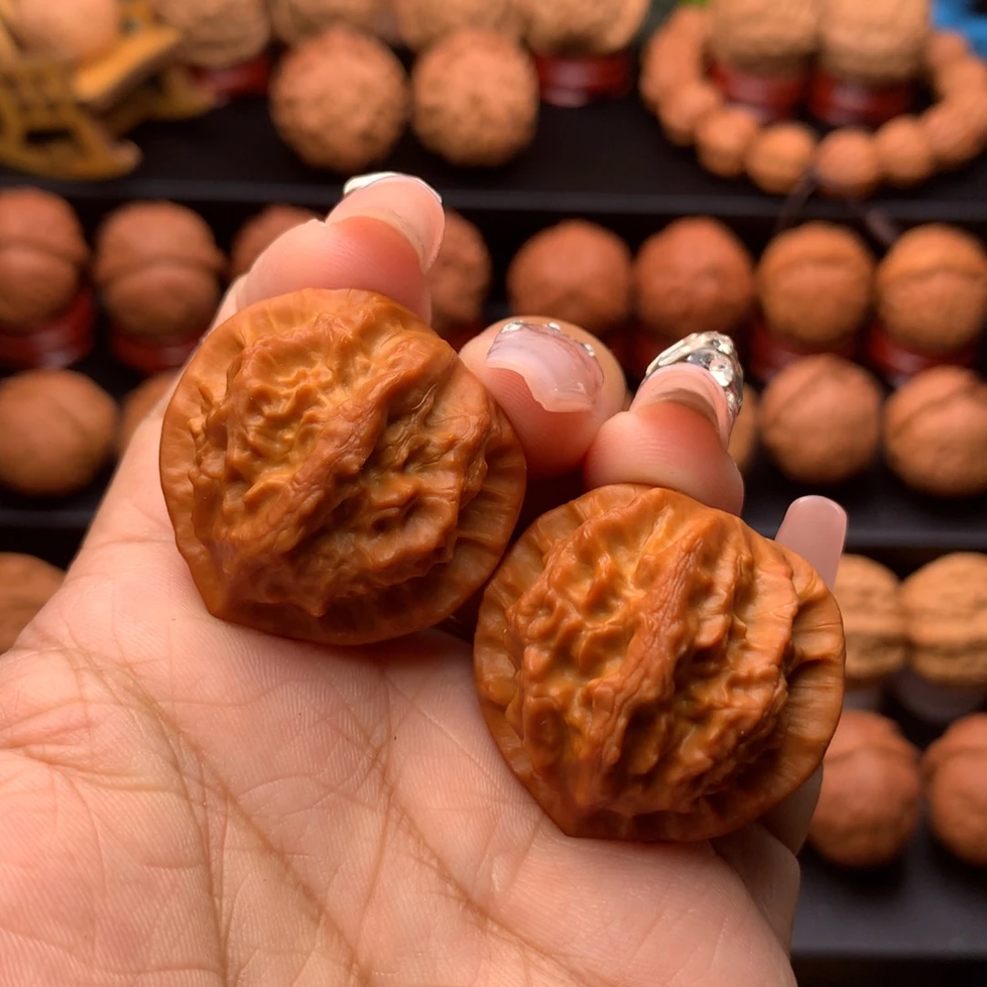 文玩核桃把件蝴蝶龙脊