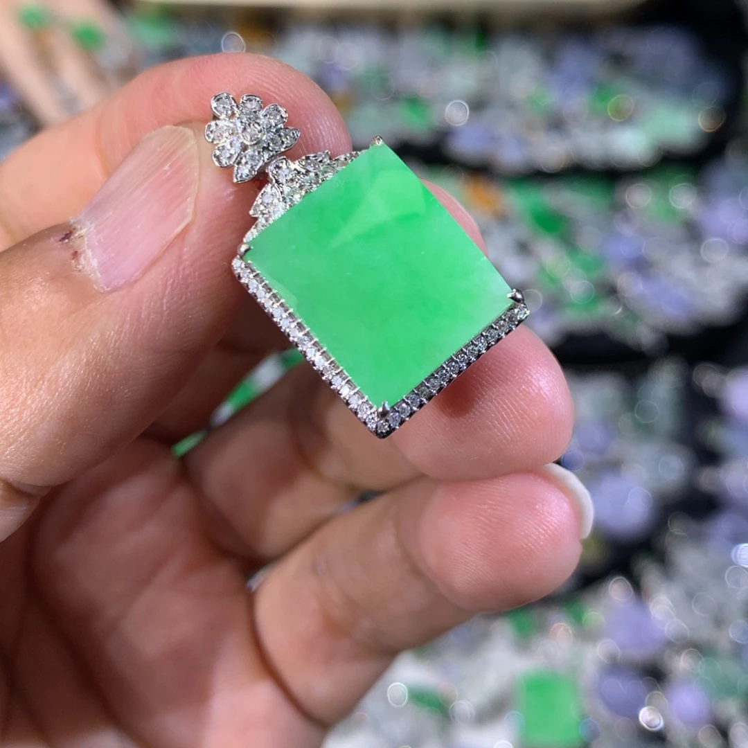 翡翠18K金镶嵌吊坠(不含链)