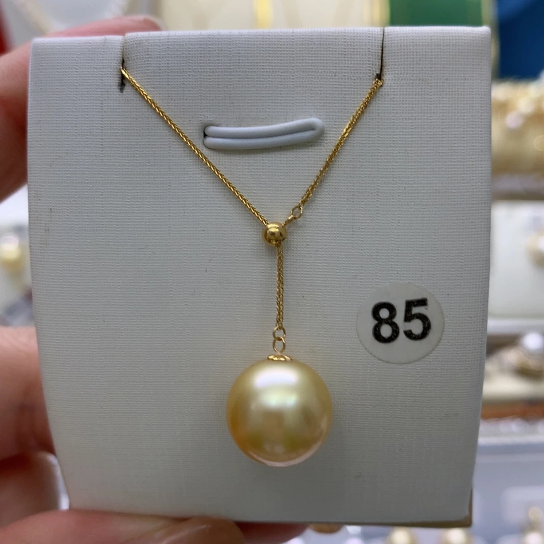 18K金镶嵌海水珍珠项链