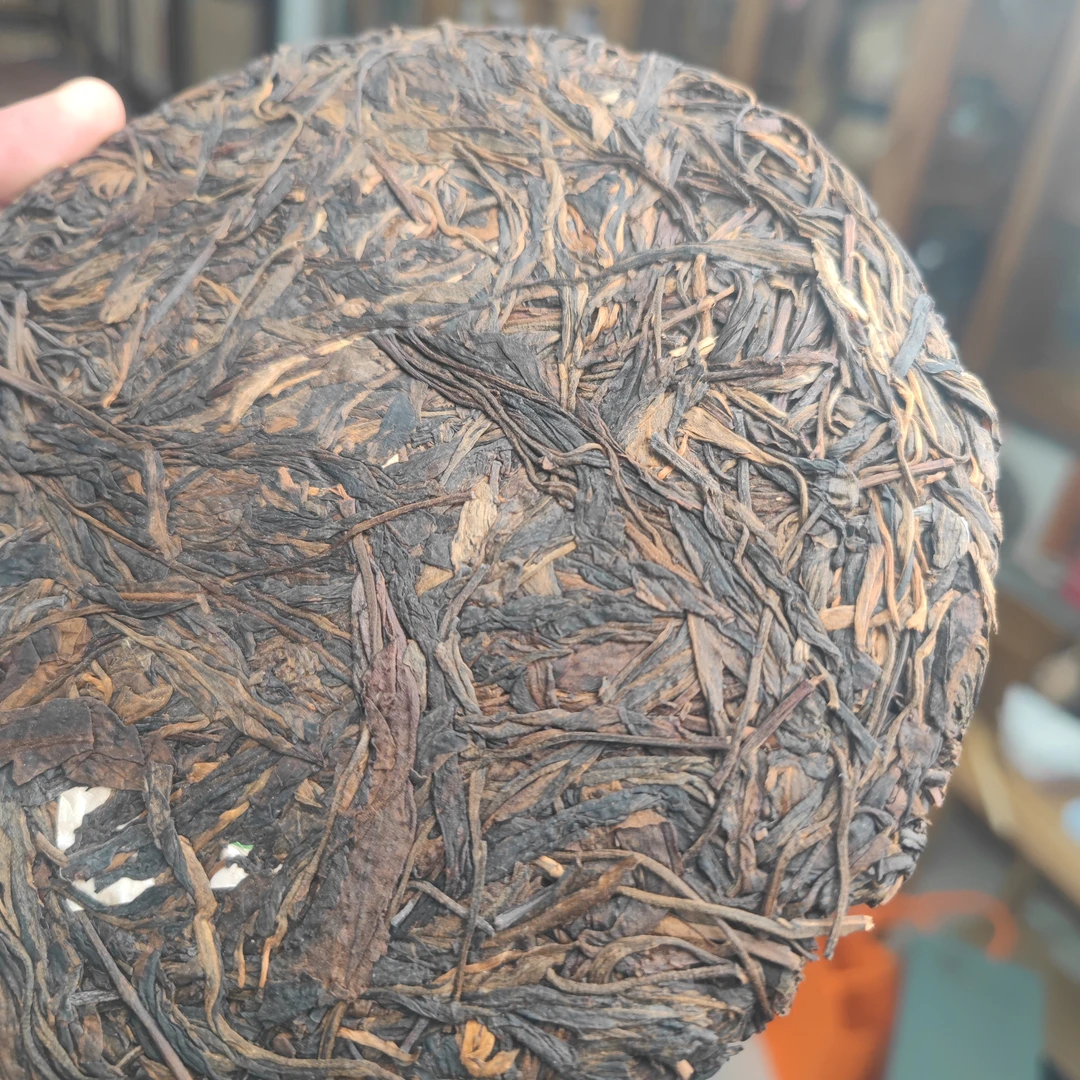 054 2008年乔木老树生茶饼380克茶叶