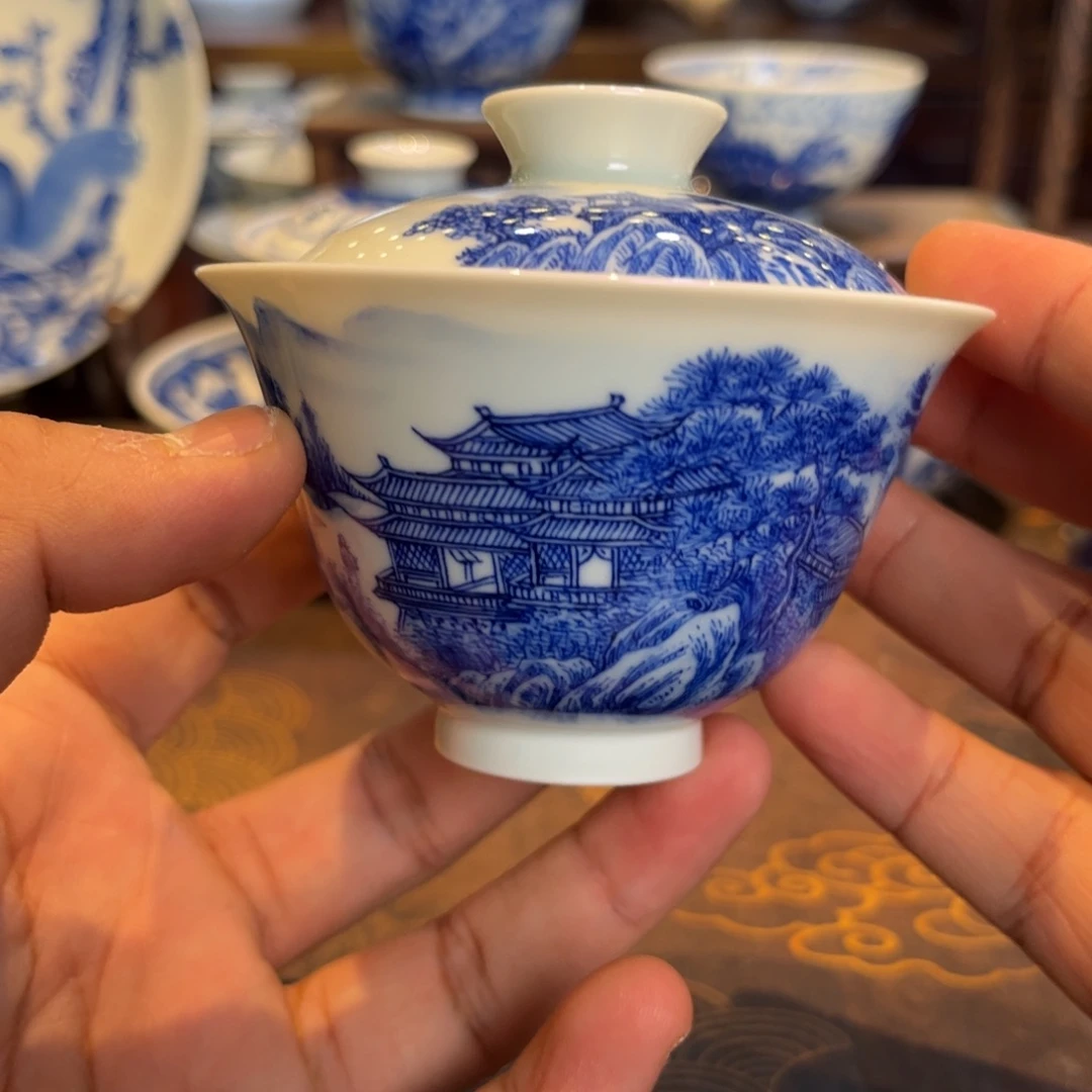 青花山水盖碗一套