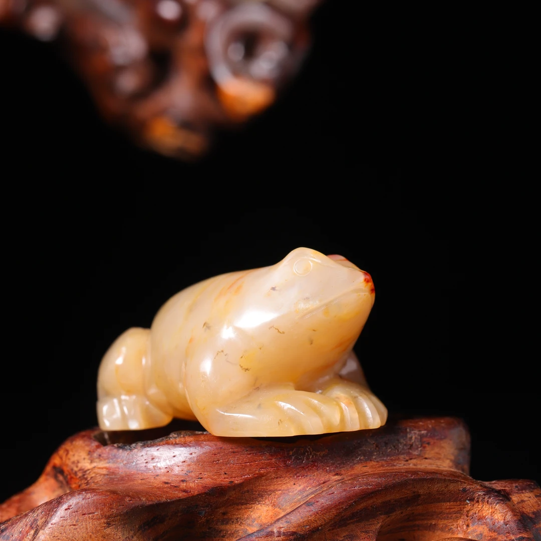 【臻】{库出}和田玉金蟾花件-SH