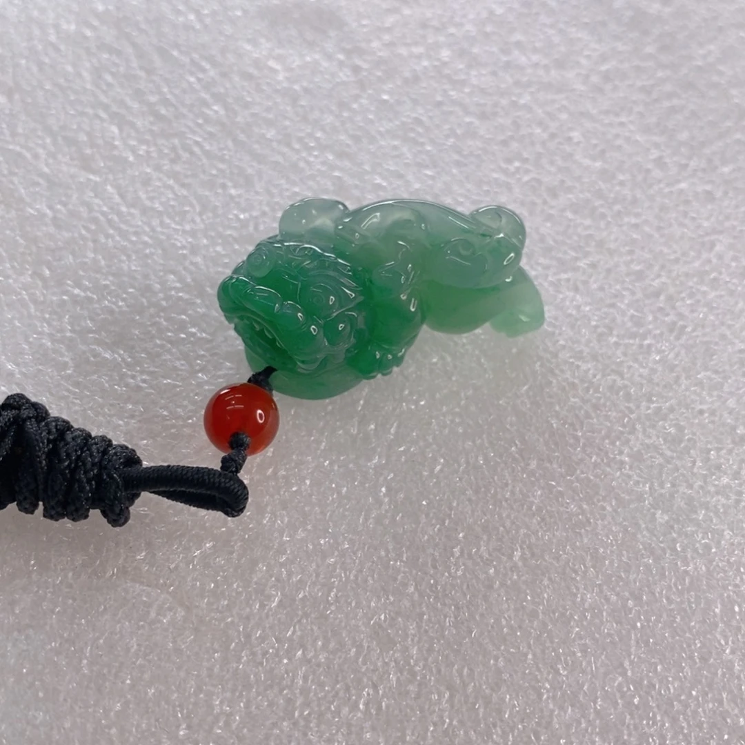 石英质玉未镶嵌颈饰