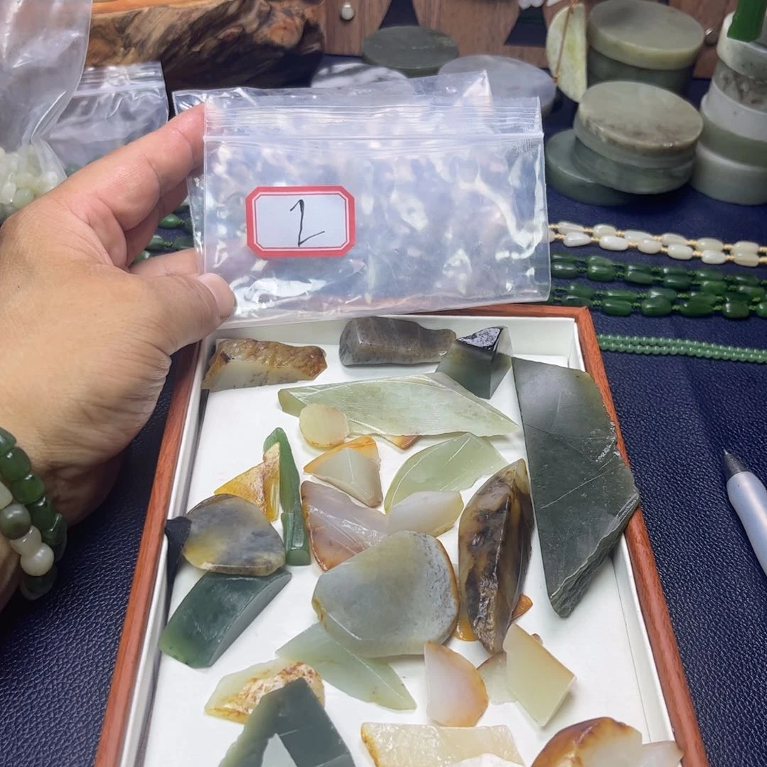 和田玉未镶嵌珠宝奇石