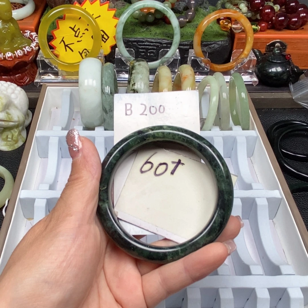 未镶嵌蛇纹石玉手镯