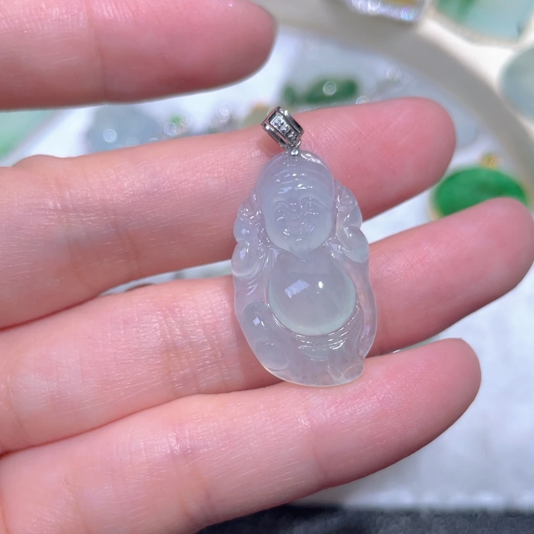 翡翠18K金镶嵌颈饰翡翠