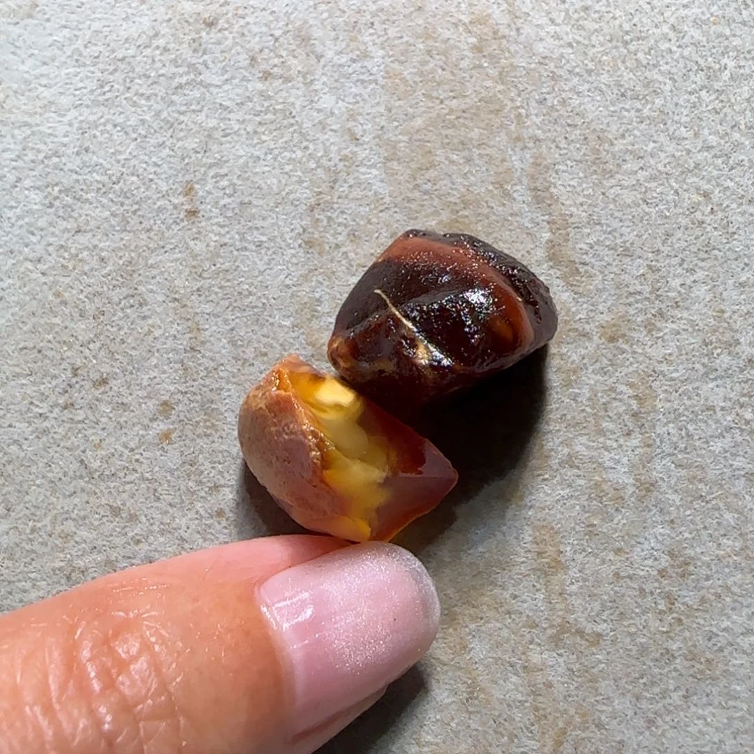裸石琥珀未镶嵌闲**鱼专拍