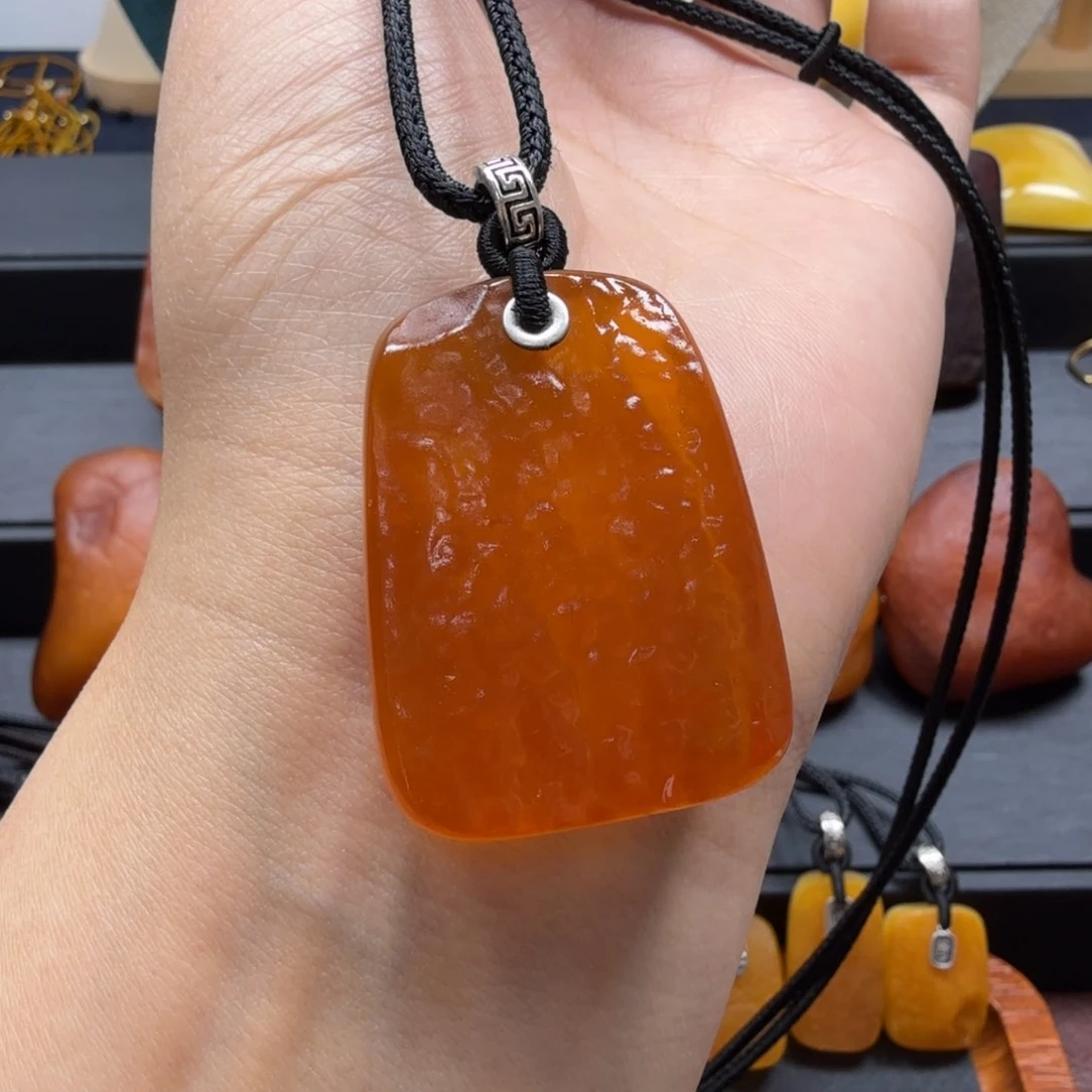 琥珀吊坠(赠链)未镶嵌