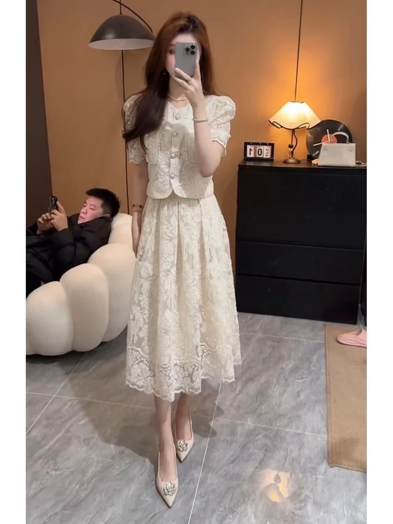 8030-C-两件套（刺绣衫+半身裙}显瘦蕾丝带里衬气质大码女装套装