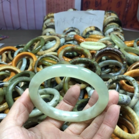 未镶嵌蛇纹石玉手镯鱼
