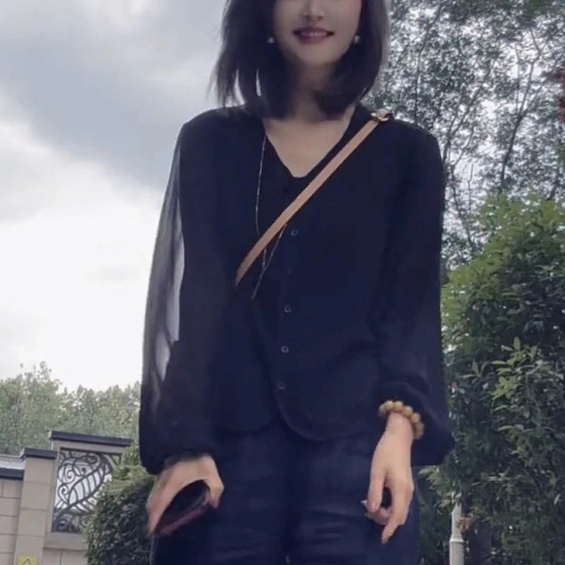 洋气纯色v领长袖衬衫女夏季新款宽松休闲百搭显瘦外搭上衣外套