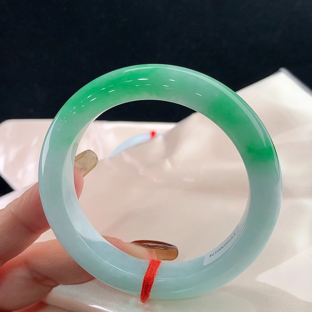 【闪购商品】未镶嵌手镯翡翠56.6，56/57
