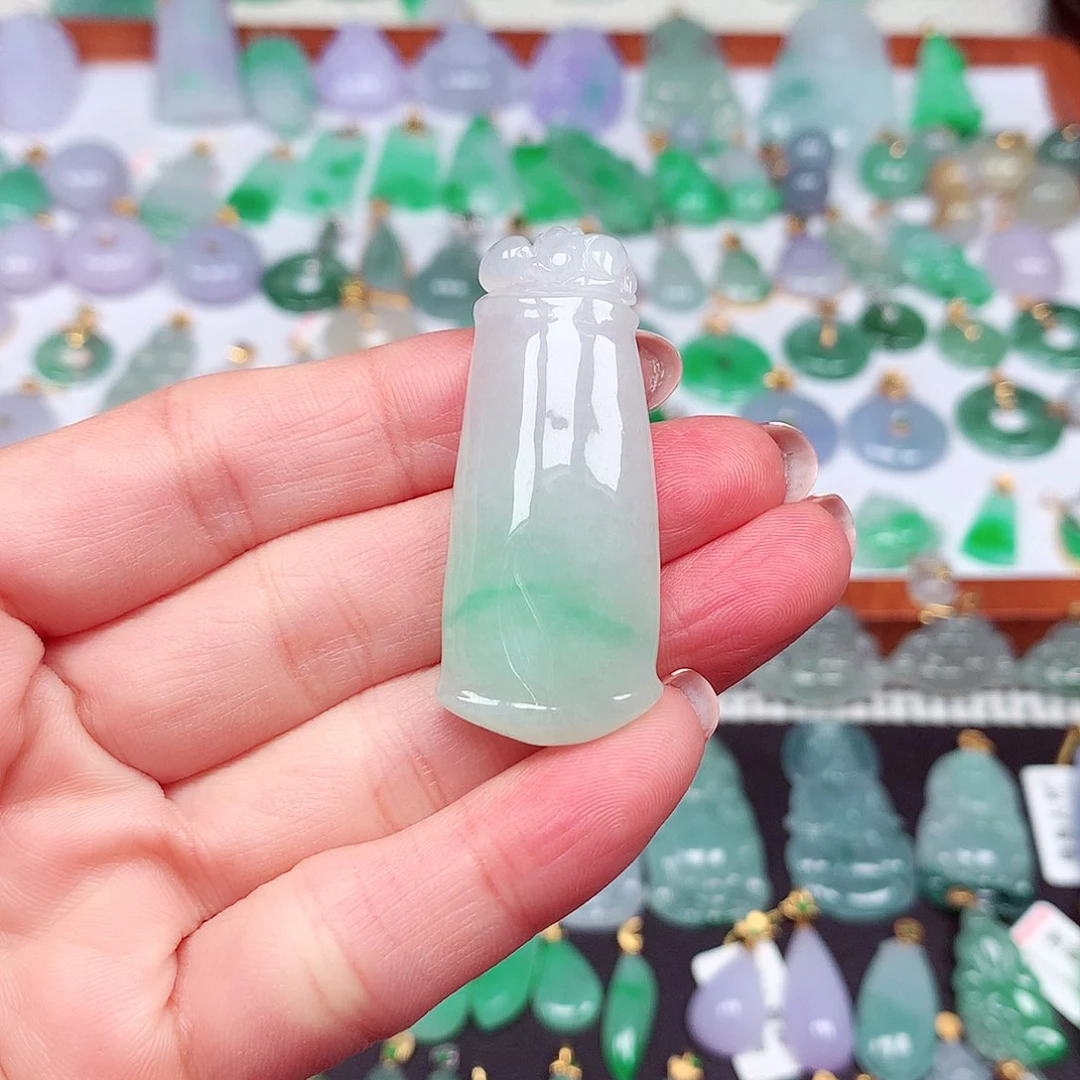 翡翠颈饰未镶嵌天然翡翠A货