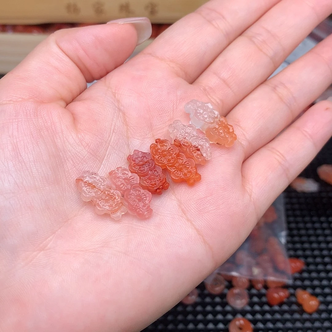 蒲***英南红玛瑙未镶嵌吊坠(不含链)多样性