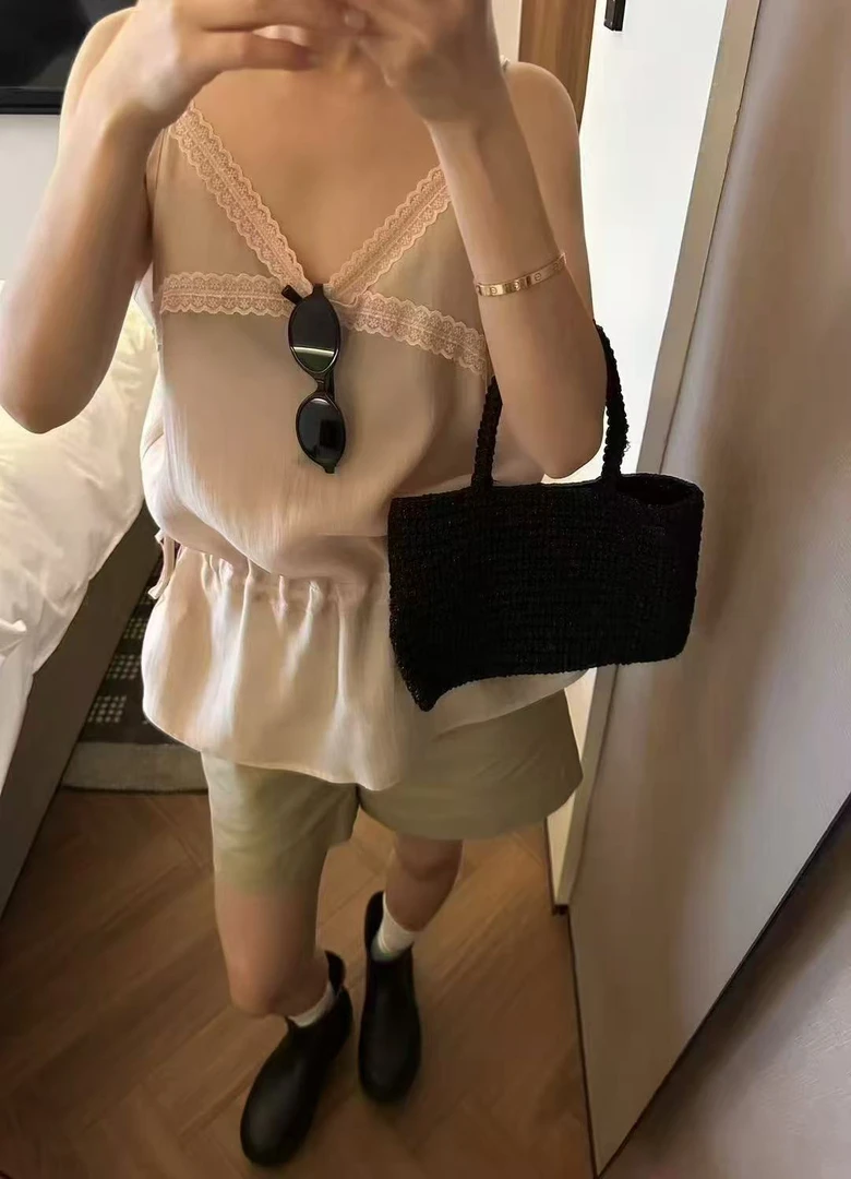 618专享叠穿神器~蕾丝花边设计小吊带