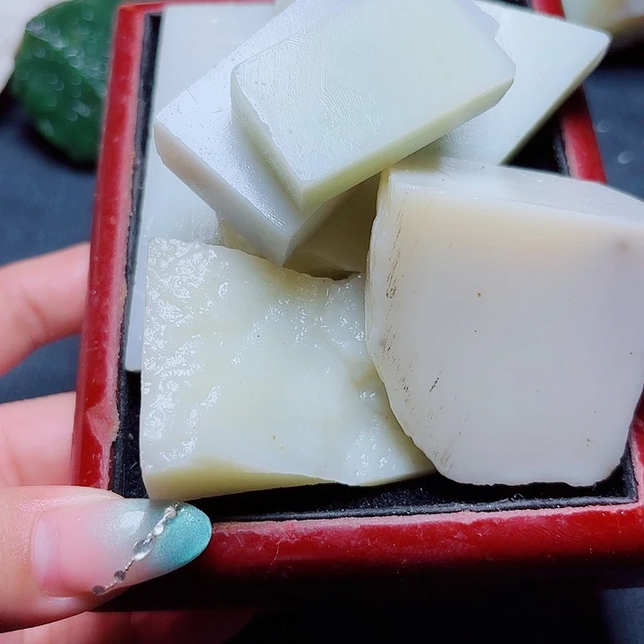 未镶嵌和田玉珠宝奇石