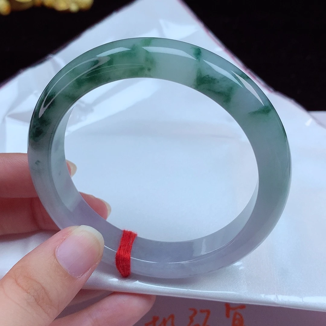 翡翠手镯未镶嵌天然