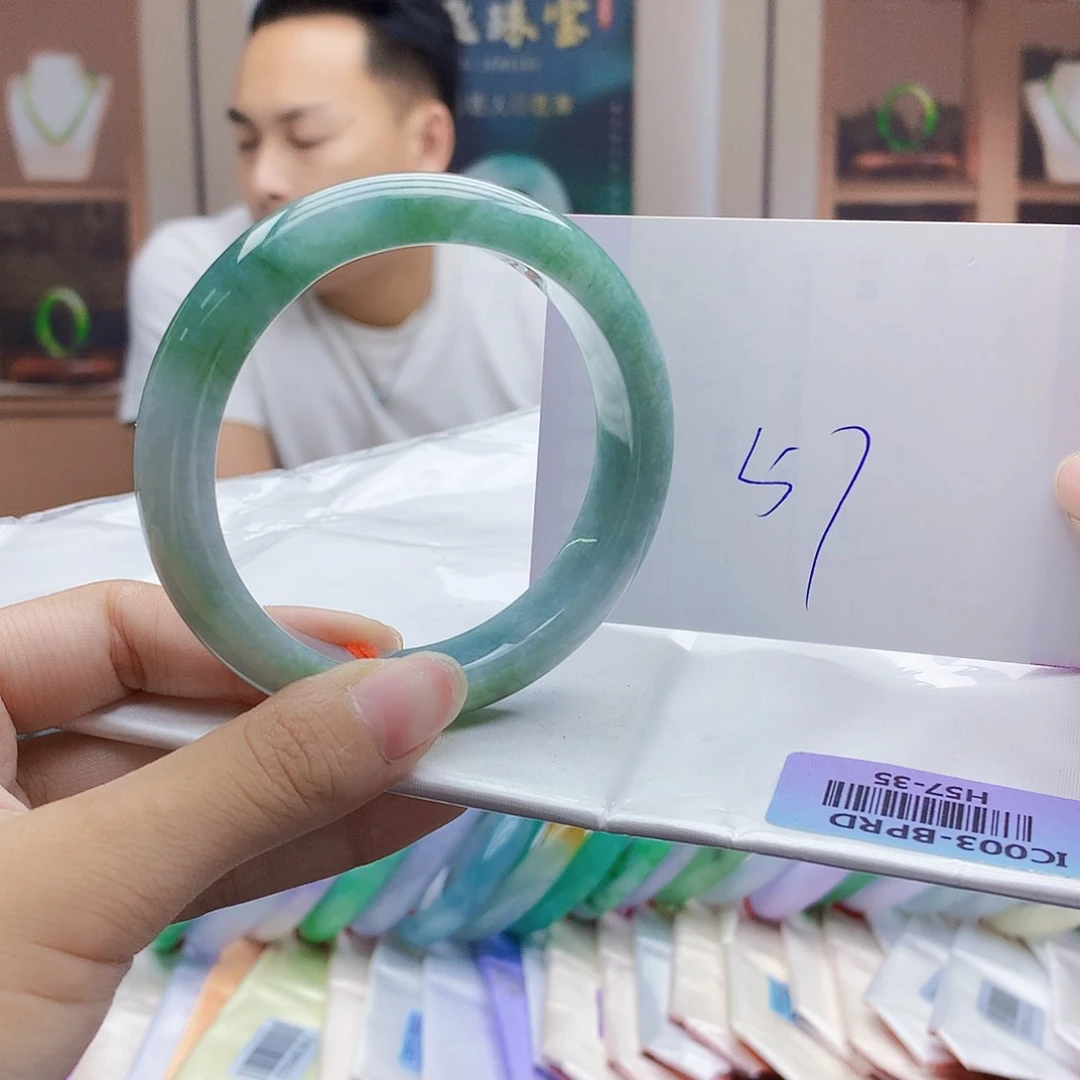 翡翠手镯未镶嵌677778888888